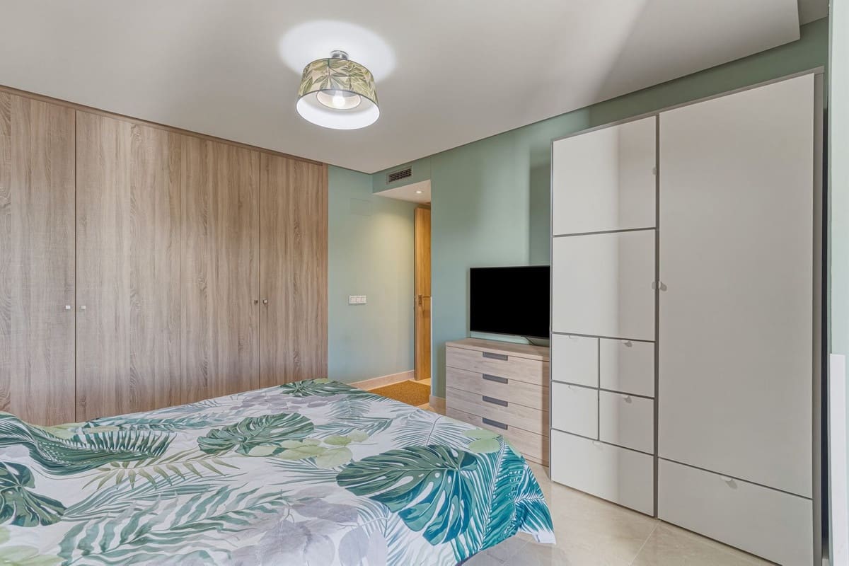 3 bedroom Apartment for sale in Benahavis with pool - € 649,000 (Ref: 9631516)