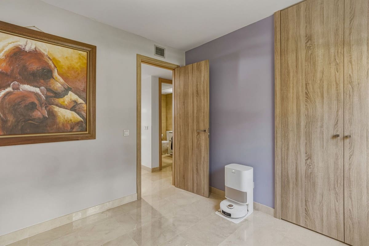 3 bedroom Apartment for sale in Benahavis with pool - € 649,000 (Ref: 9631516)