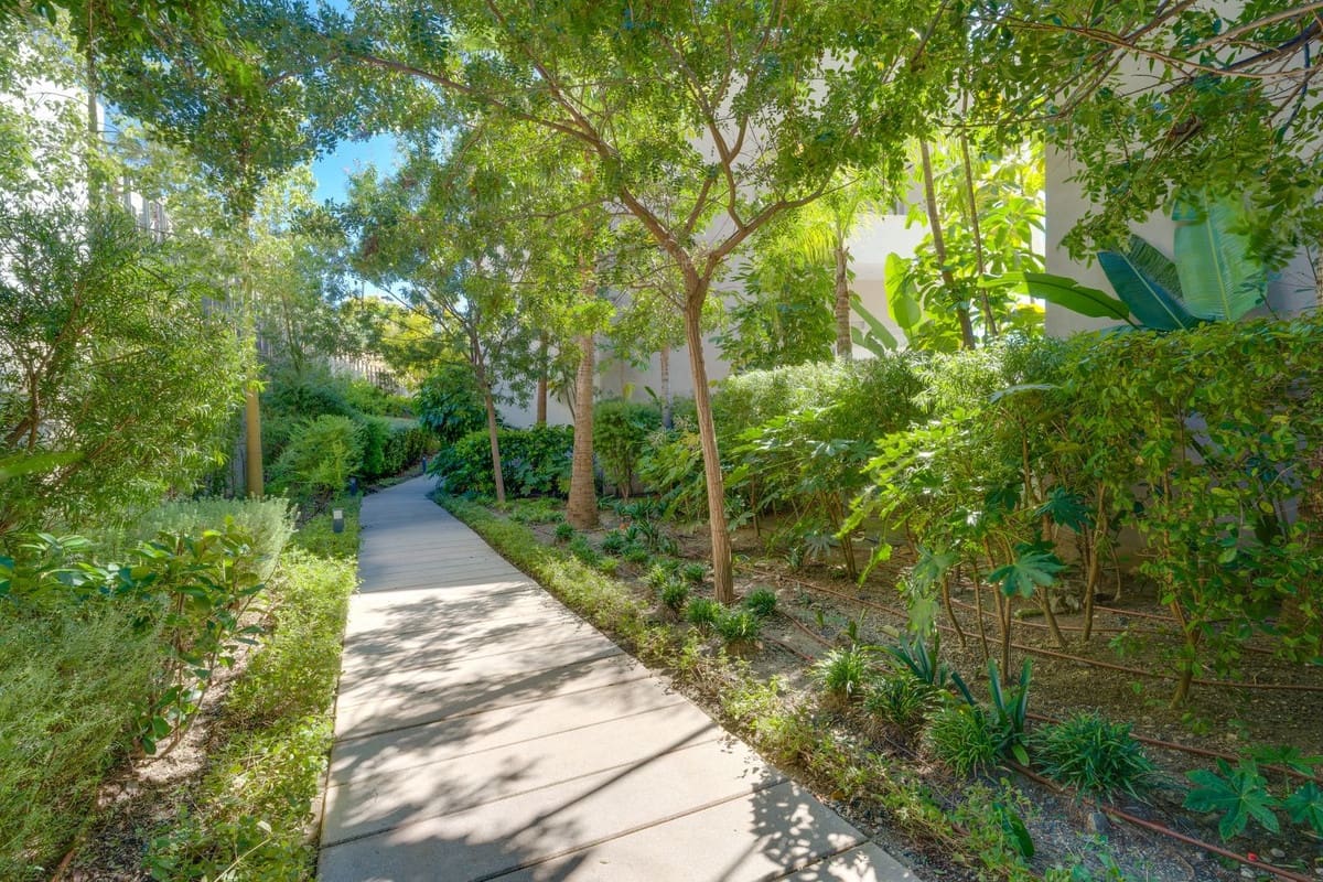 3 bedroom Apartment for sale in Benahavis with pool - € 649,000 (Ref: 9631516)