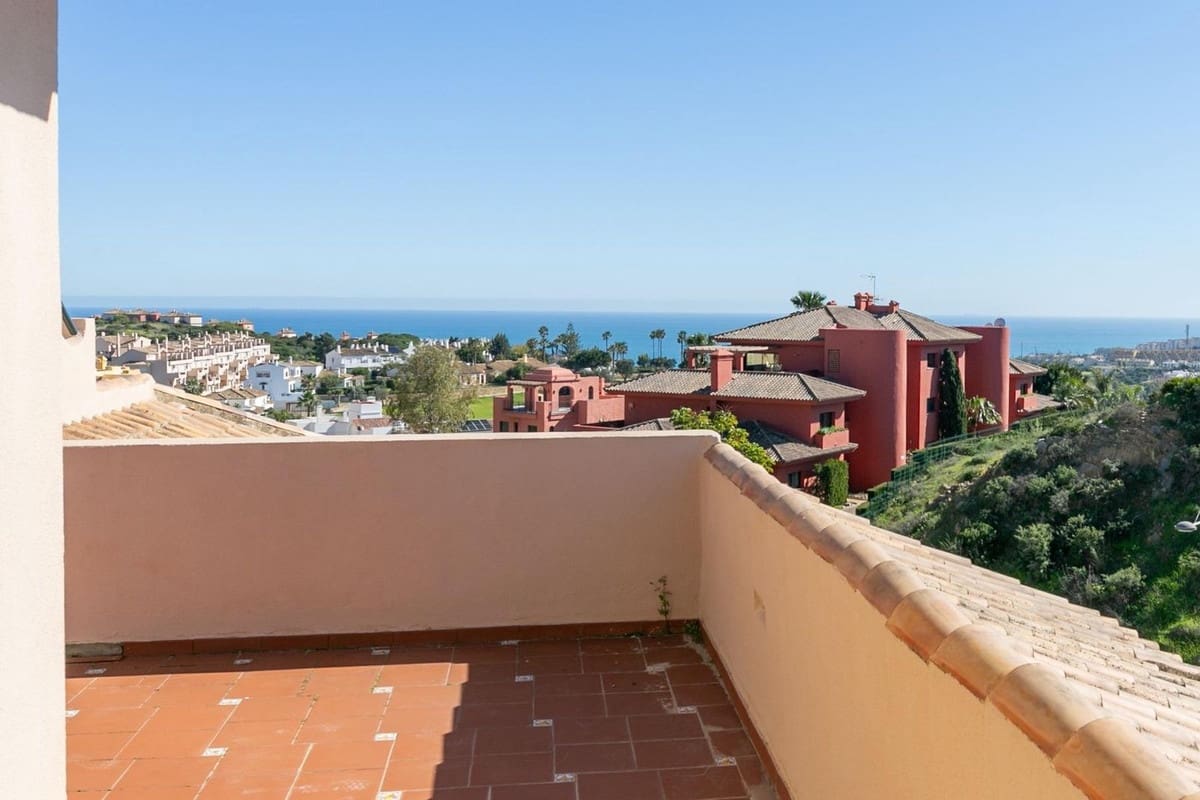 3 soverom Hus til salgs i La Duquesa / Puerto de la Duquesa - € 369 000 (Ref: 9650560)