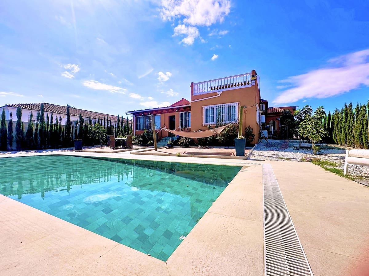 3 bedroom Villa for sale in Buenas Noches with pool - € 599,000 (Ref: 9708988)