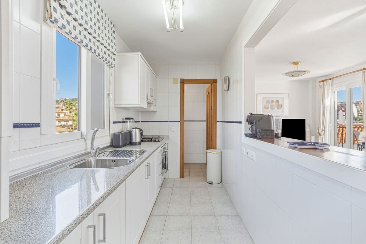 2 chambre Penthouse à vendre à Riviera del Sol avec piscine - 335 000 € (Ref: 9729521)