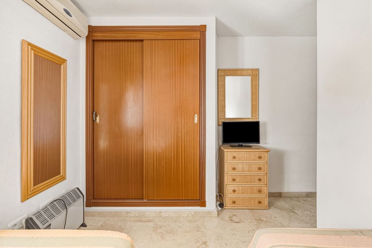 2 chambre Penthouse à vendre à Riviera del Sol avec piscine - 335 000 € (Ref: 9729521)