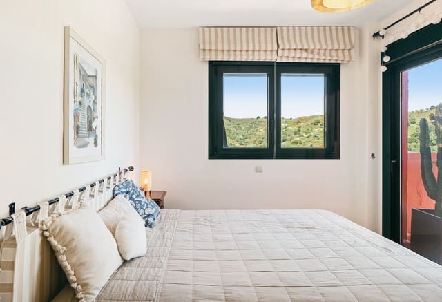 3 quarto Apartamento para venda em Calahonda, Mijas com piscina - 635 000 € (Ref: 9753711)