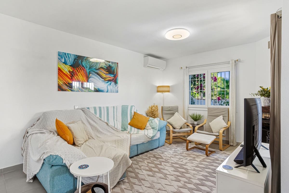 3 bedroom Townhouse for sale in Calahonda with pool - € 495,000 (Ref: 9753712)