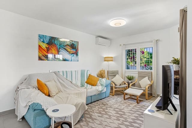 3 makuuhuone Omakotitalo myytävänä paikassa Calahonda, Mijas mukana uima-altaan - 495 000 € (Ref: 9753712)