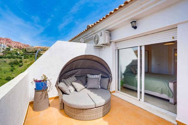 3 Zimmer Penthouse zu verkaufen in Calahonda, Mijas mit Pool - 449.000 € (Ref: 9772054)