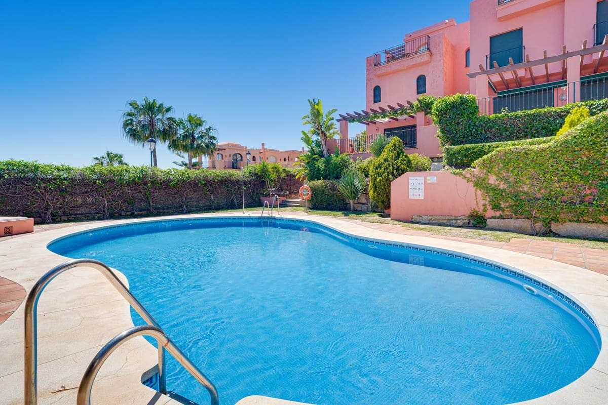 4 camera da letto Casa in vendita in La Duquesa / Puerto de la Duquesa con piscina - 495.000 € (Rif: 9778936)