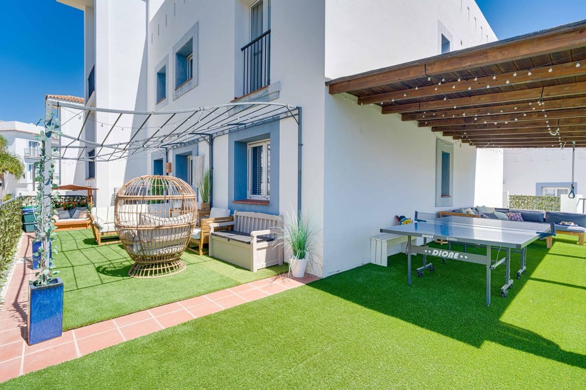 3 bedroom Apartment for sale in Benahavis with pool - € 665,000 (Ref: 9786774)