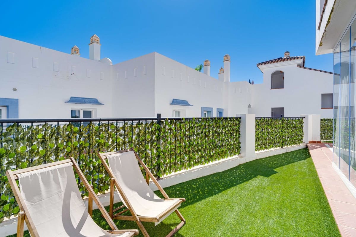 3 bedroom Apartment for sale in Benahavis with pool - € 665,000 (Ref: 9786774)