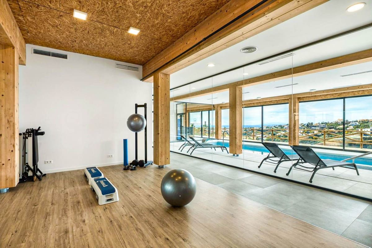 3 bedroom Apartment for sale in Benahavis with pool - € 665,000 (Ref: 9786774)