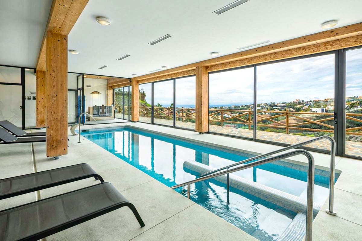 3 bedroom Apartment for sale in Benahavis with pool - € 665,000 (Ref: 9786774)