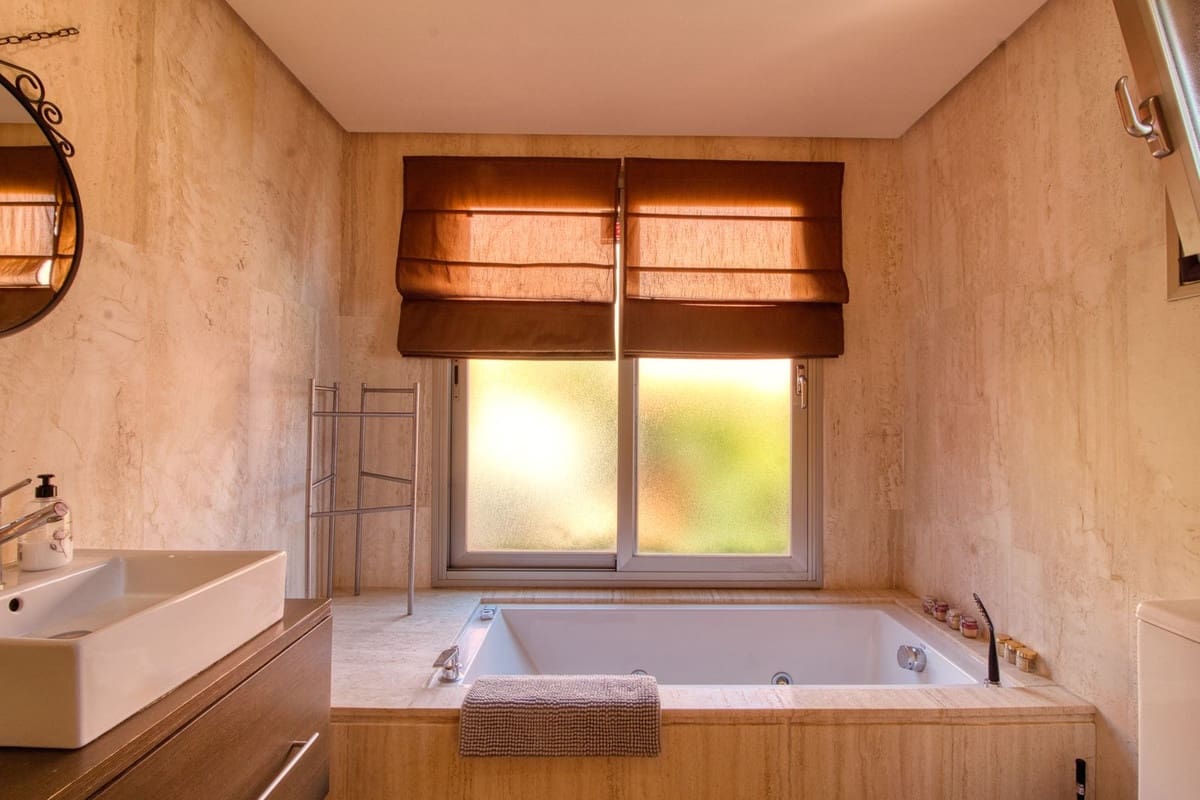 4 Zimmer Haus zu verkaufen in Manilva mit Pool - 539.000 € (Ref: 9803781)