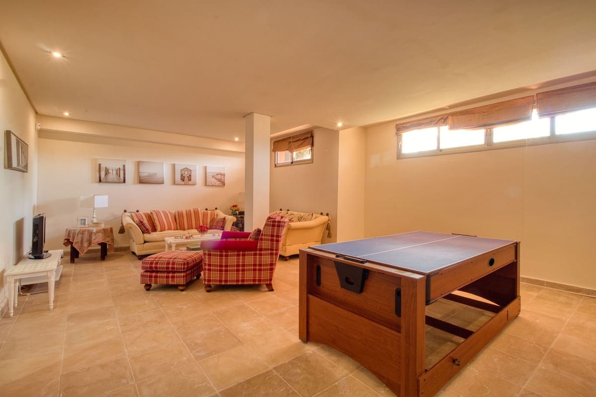 4 Zimmer Haus zu verkaufen in Manilva mit Pool - 539.000 € (Ref: 9803781)