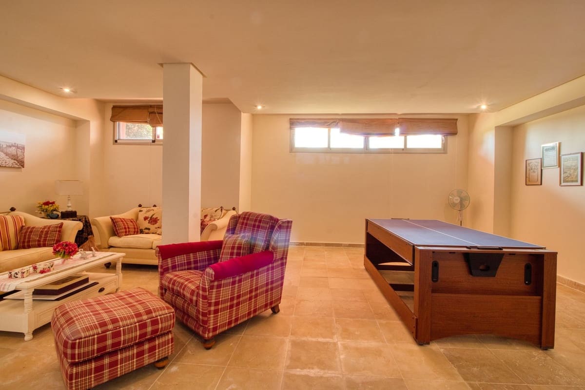 4 Zimmer Haus zu verkaufen in Manilva mit Pool - 539.000 € (Ref: 9803781)