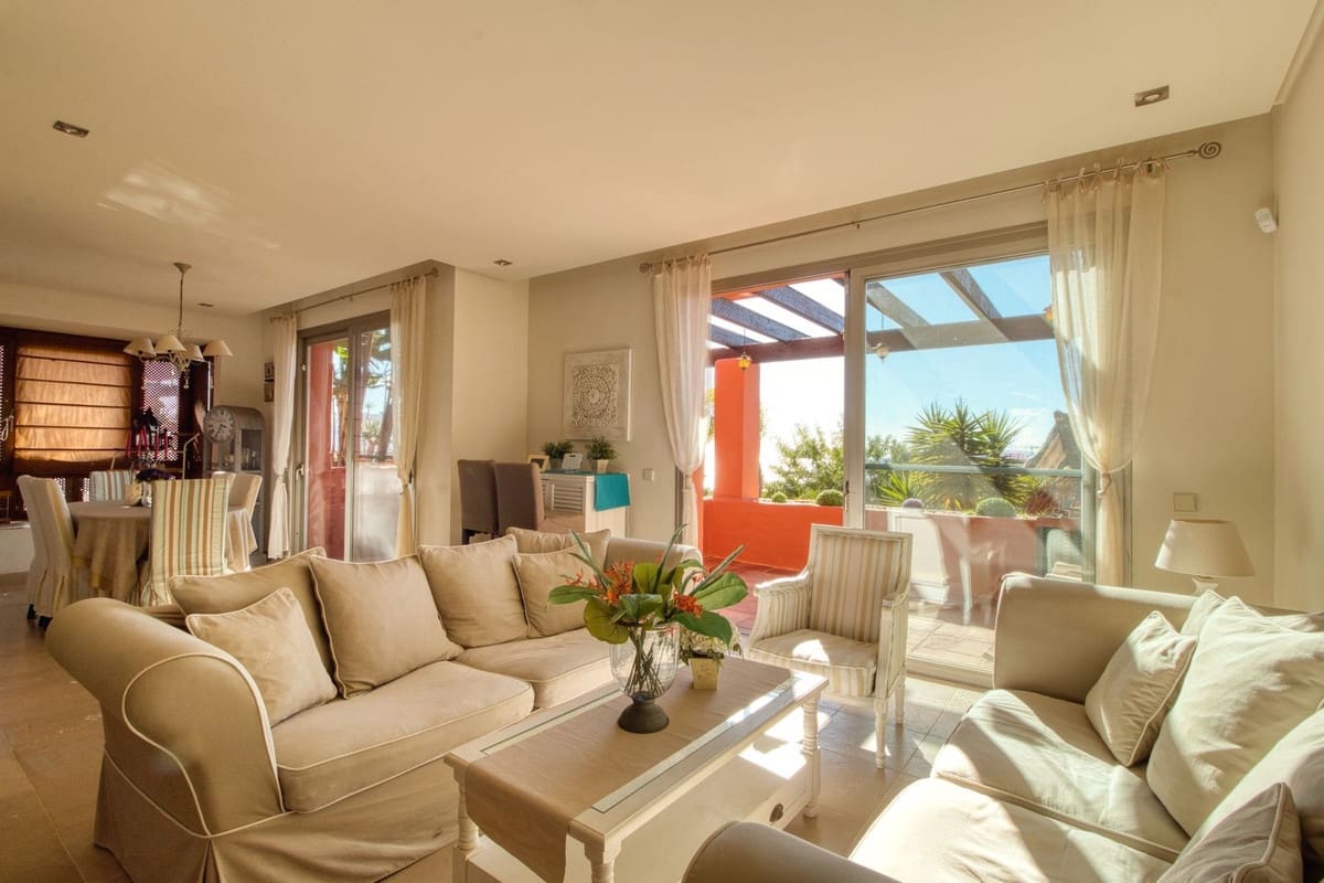 4 Zimmer Haus zu verkaufen in Manilva mit Pool - 539.000 € (Ref: 9803781)