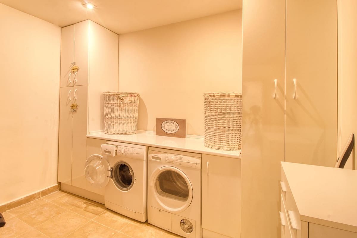 4 Zimmer Haus zu verkaufen in Manilva mit Pool - 539.000 € (Ref: 9803781)