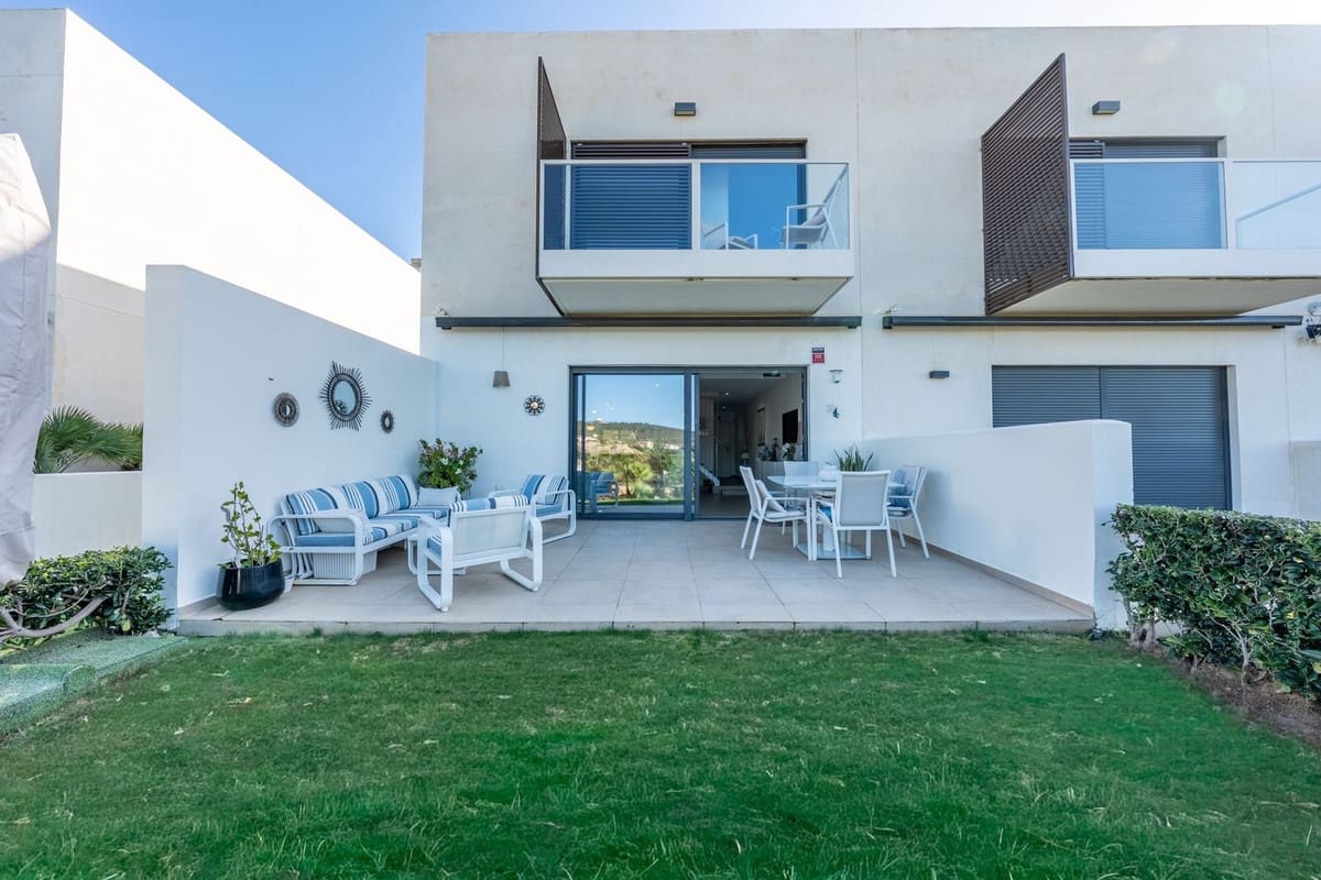 3 bedroom Townhouse for sale in Manilva with pool - € 465,000 (Ref: 9803782)