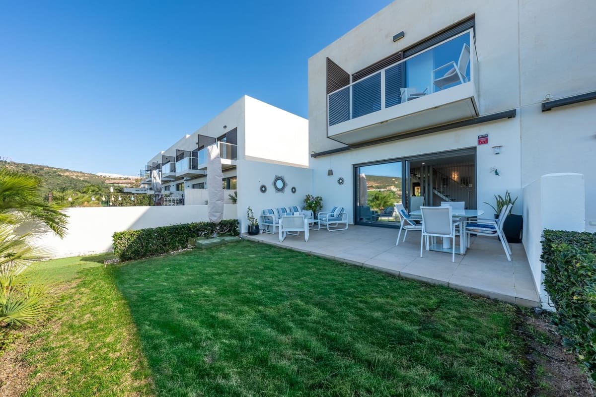 3 bedroom Townhouse for sale in Manilva with pool - € 465,000 (Ref: 9803782)