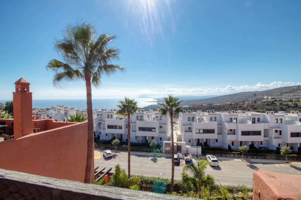 4 bedroom Townhouse for sale in Manilva with pool - € 450,000 (Ref: 9807314)