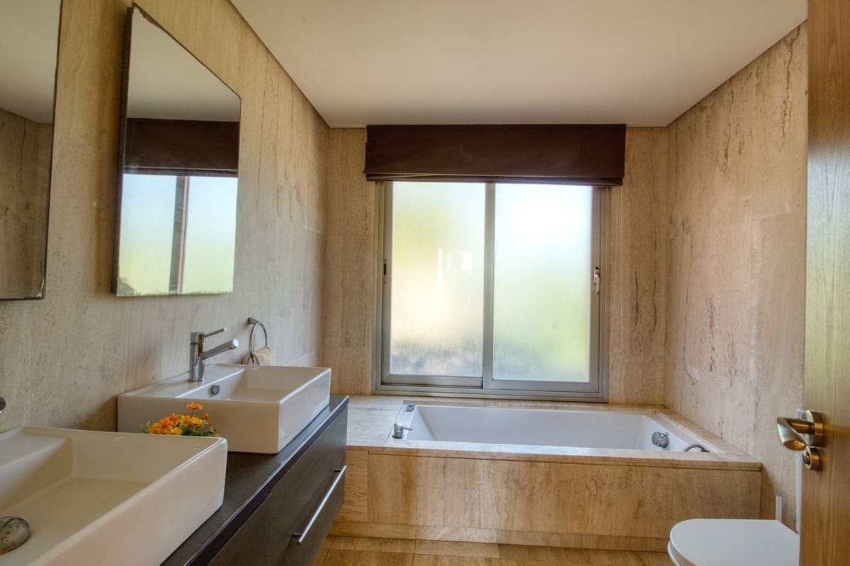 4 bedroom Townhouse for sale in Manilva with pool - € 450,000 (Ref: 9807314)