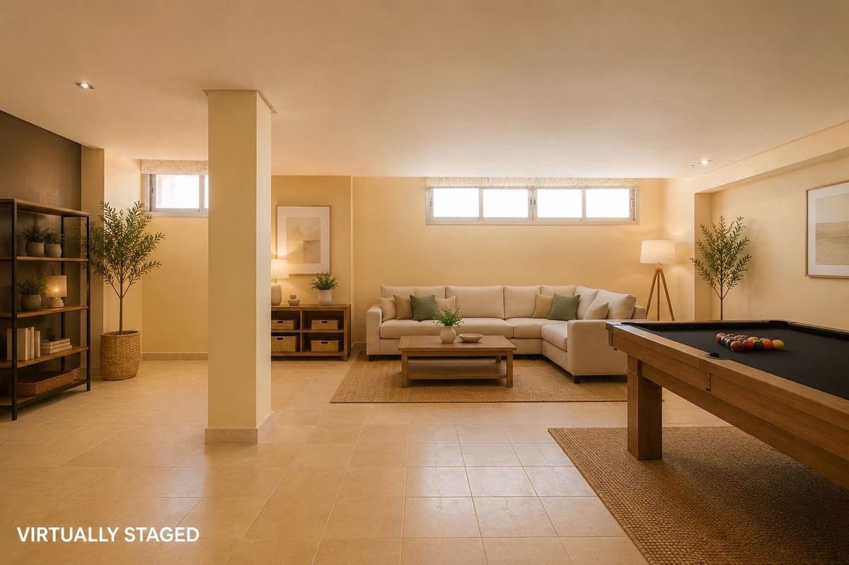 4 bedroom Townhouse for sale in Manilva with pool - € 450,000 (Ref: 9807314)