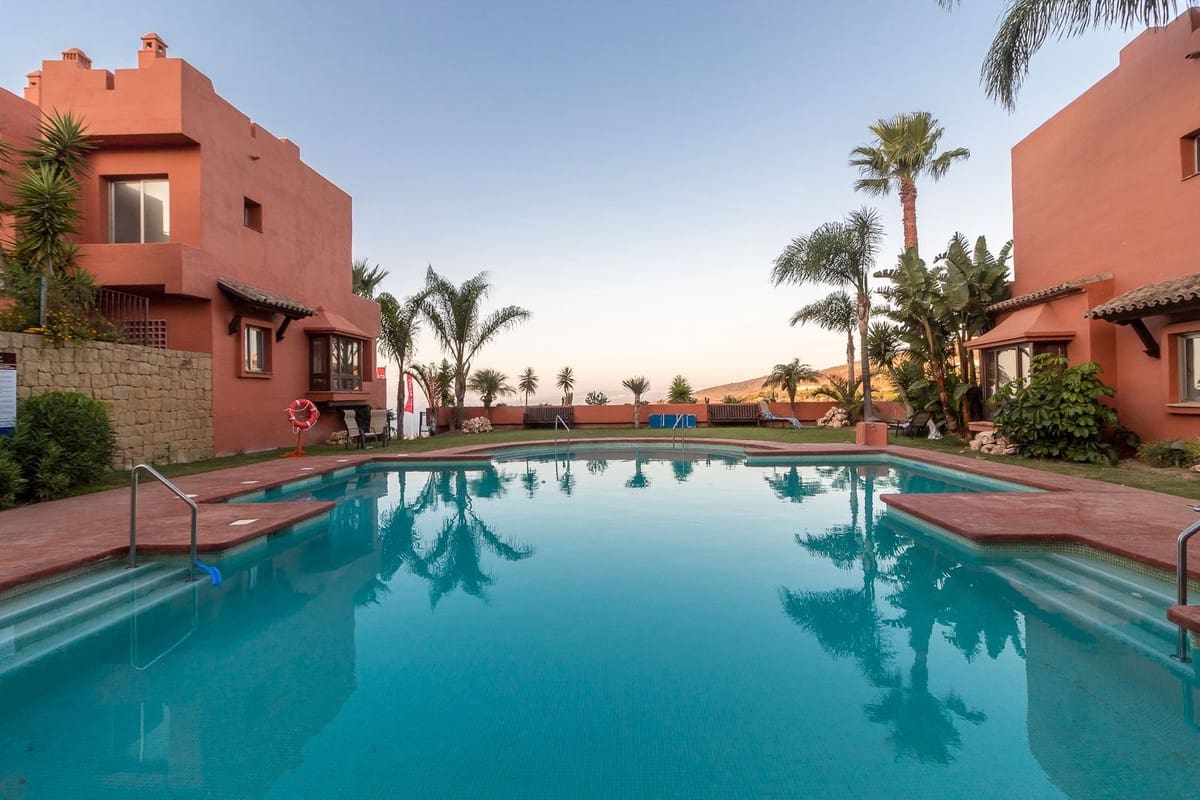 4 bedroom Townhouse for sale in Manilva with pool - € 450,000 (Ref: 9807314)