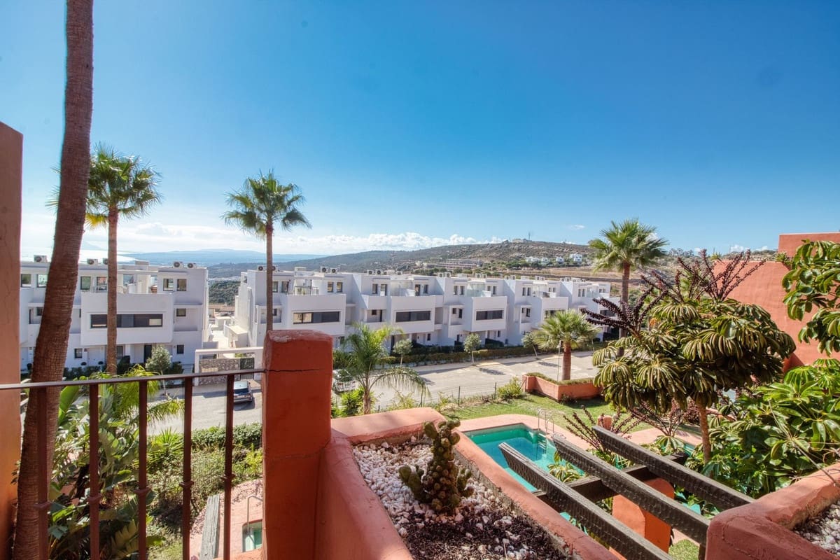 4 bedroom Townhouse for sale in Manilva with pool - € 450,000 (Ref: 9807314)