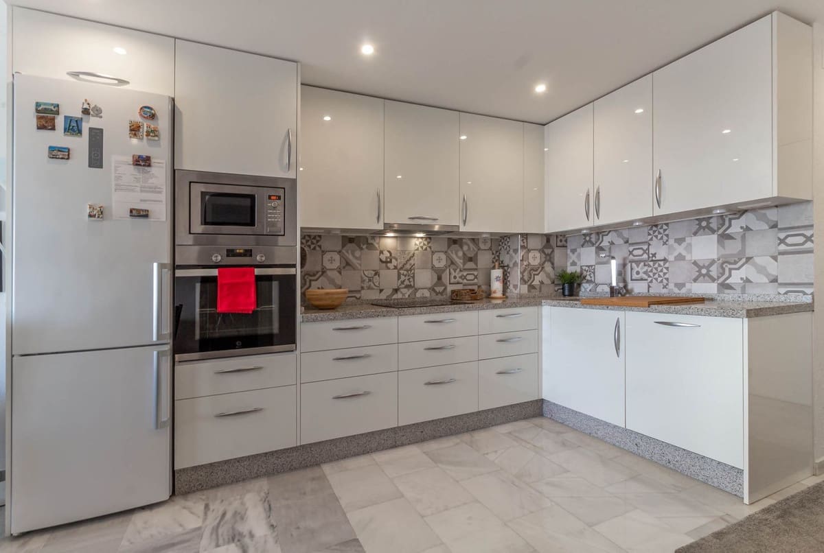 2 quarto Apartamento para venda em La Cala de Mijas com piscina - 295 000 € (Ref: 9858901)