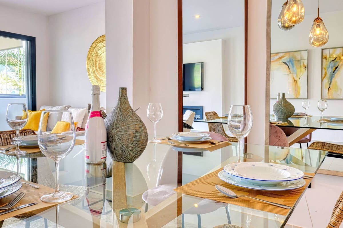 2 sypialnia Apartament na sprzedaż w Estepona z basenem - 565 000 € (Ref: 9863498)