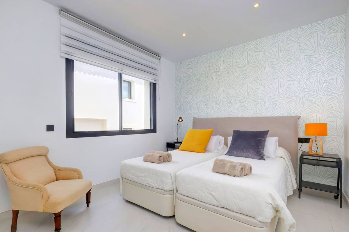 2 sypialnia Apartament na sprzedaż w Estepona z basenem - 565 000 € (Ref: 9863498)