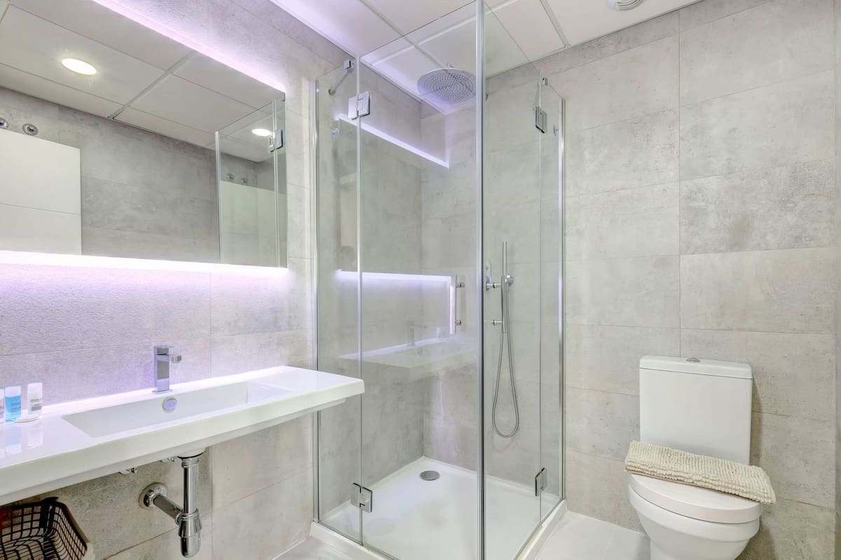 2 sypialnia Apartament na sprzedaż w Estepona z basenem - 565 000 € (Ref: 9863498)