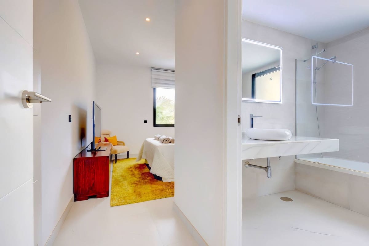 2 sypialnia Apartament na sprzedaż w Estepona z basenem - 565 000 € (Ref: 9863498)