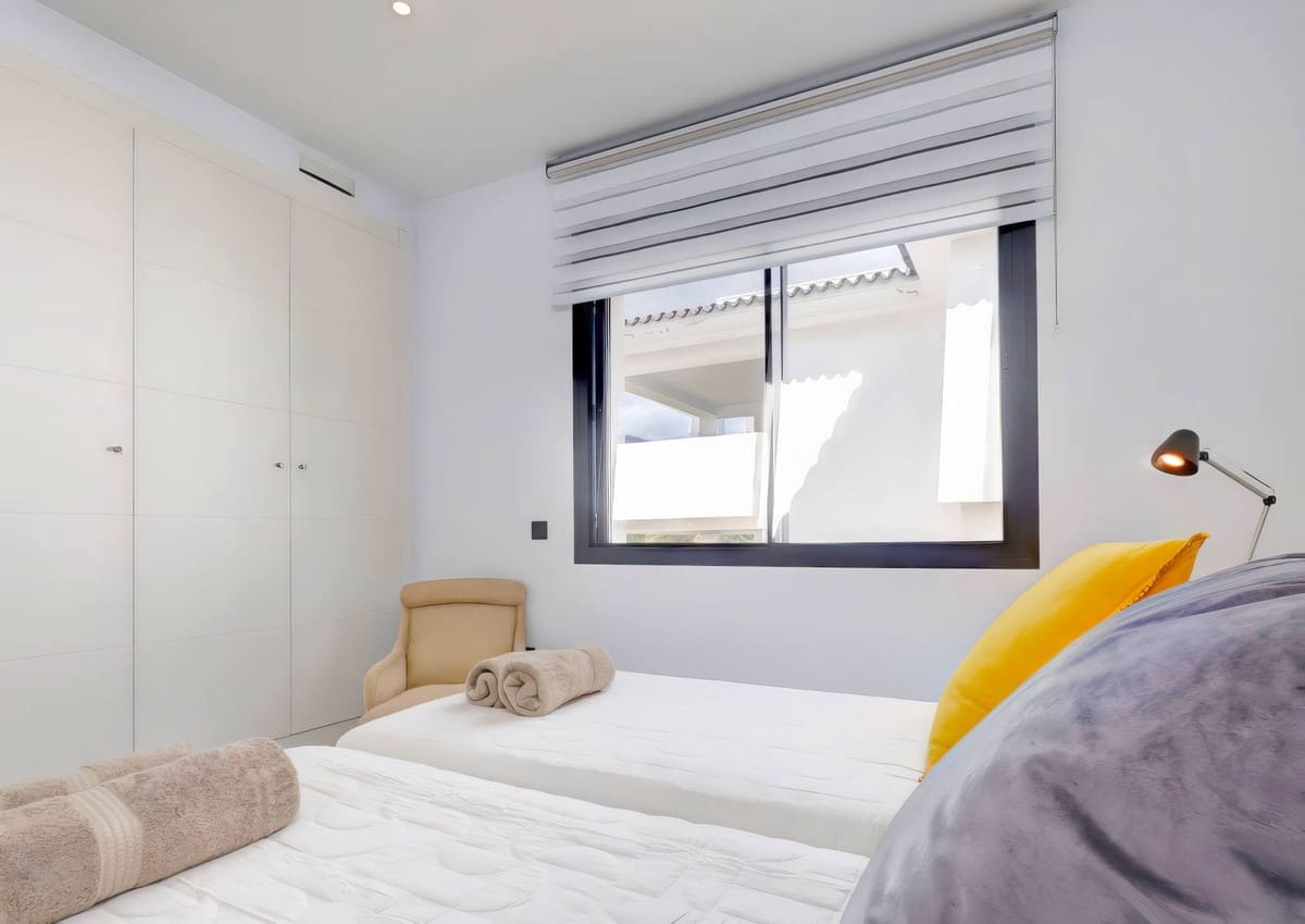 2 sypialnia Apartament na sprzedaż w Estepona z basenem - 565 000 € (Ref: 9863498)