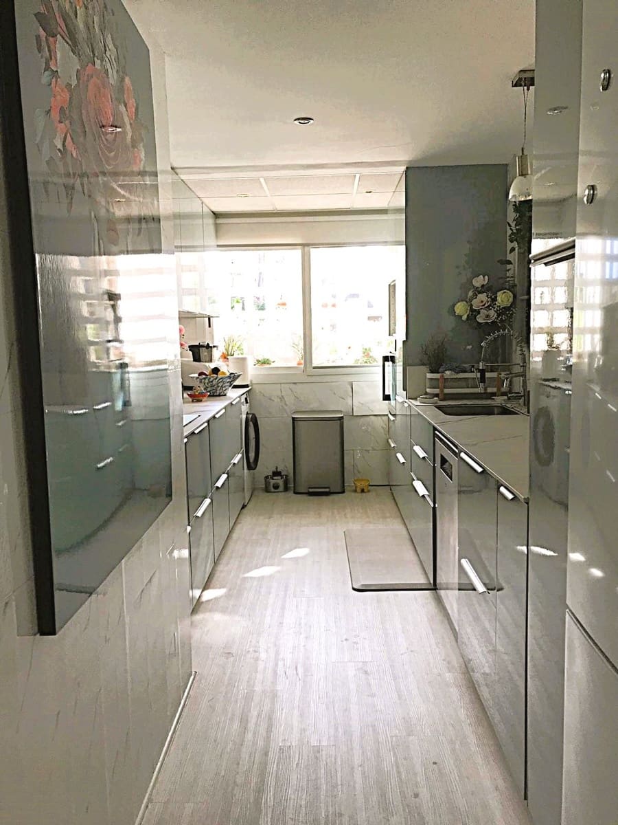 3 sovrum Lägenhet till salu i Manilva med pool - 380 000 € (Ref: 9877277)