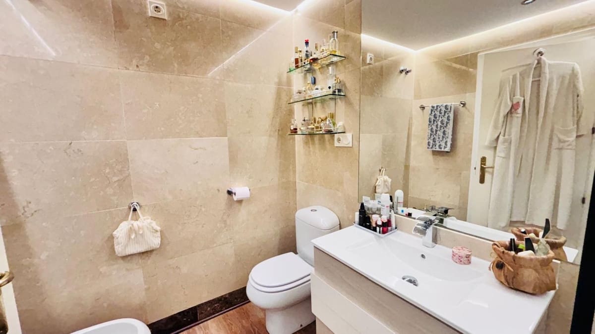 3 bedroom Apartment for sale in Manilva with pool - € 380,000 (Ref: 9877277)