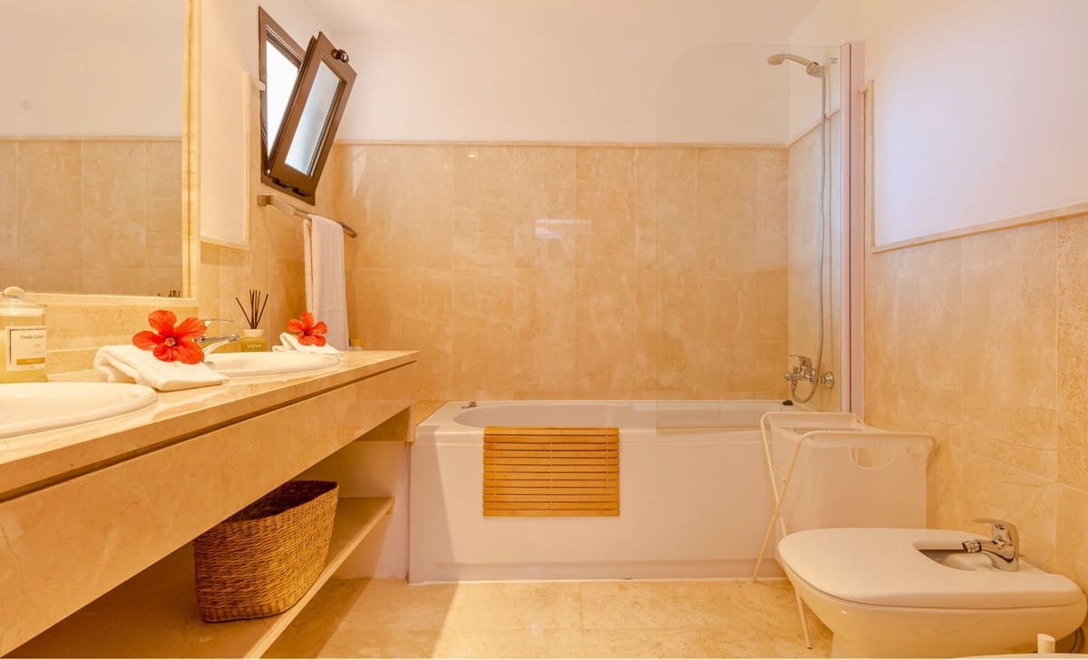 3 sypialnia Apartament na sprzedaż w Bahia de Casares z basenem - 459 000 € (Ref: 9877278)