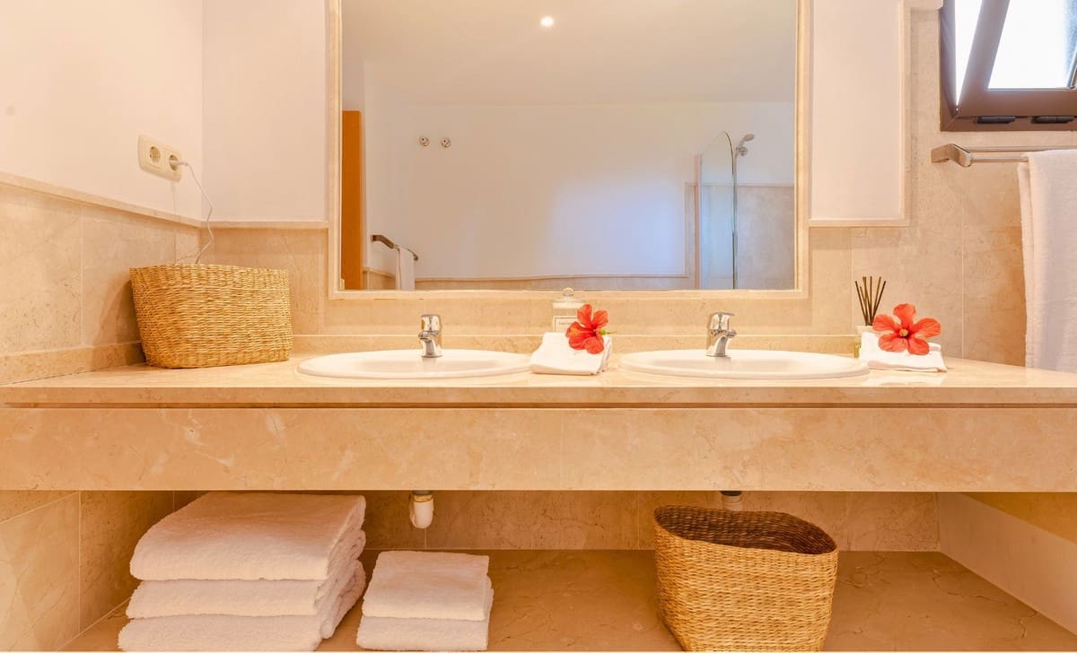 3 sypialnia Apartament na sprzedaż w Bahia de Casares z basenem - 459 000 € (Ref: 9877278)