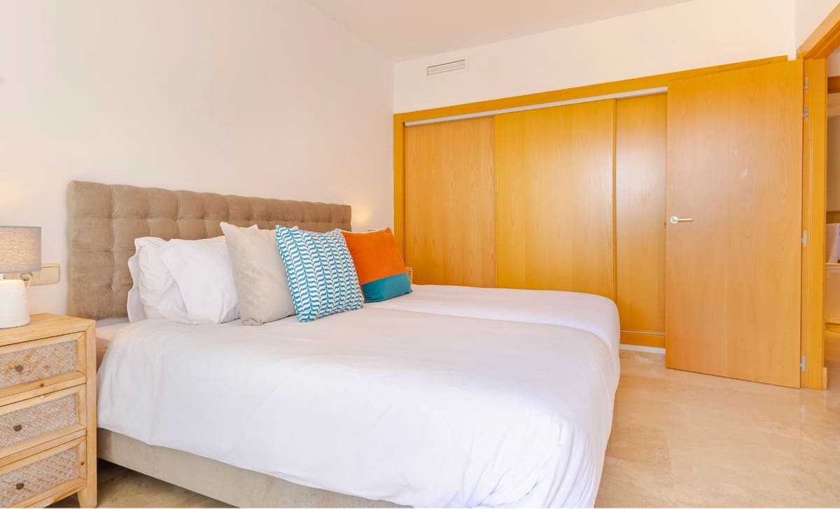 3 sypialnia Apartament na sprzedaż w Bahia de Casares z basenem - 459 000 € (Ref: 9877278)