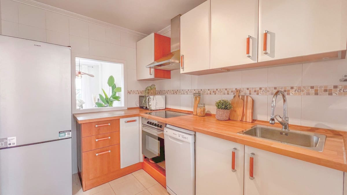2 soveværelse Lejlighed til salg i Riviera del Sol med swimmingpool - € 310.000 (Ref: 9932222)