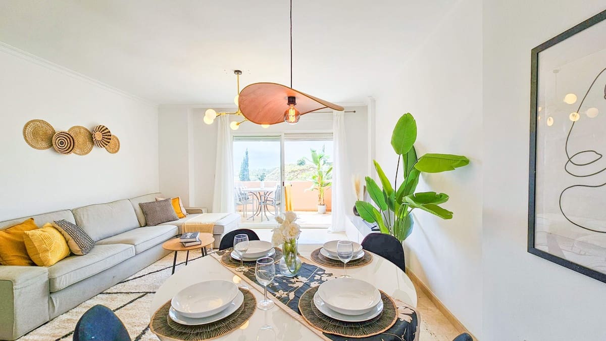2 soveværelse Lejlighed til salg i Riviera del Sol med swimmingpool - € 310.000 (Ref: 9932222)