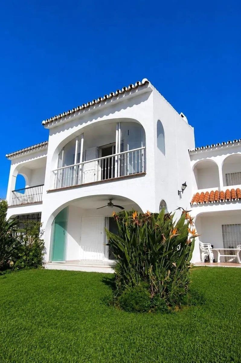 2 slaapkamer Huis te koop in Riviera del Sol met zwembad - € 375.000 (Ref: 9932223)