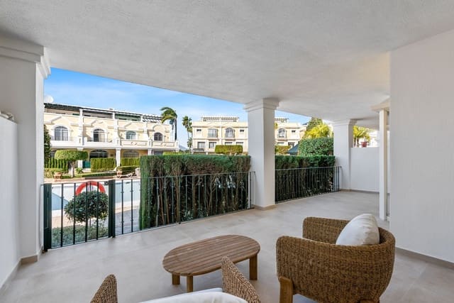3 bedroom Apartment for sale in Marbella with pool - € 639,000 (Ref: 9952928)