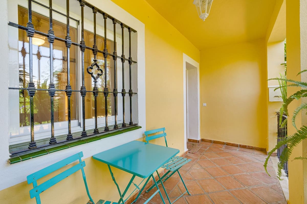 2 bedroom Apartment for sale in Guadalmina with pool - € 449,000 (Ref: 9961237)