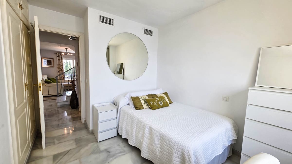 3 slaapkamer Appartement te koop in Casares met zwembad - € 299.000 (Ref: 9978004)