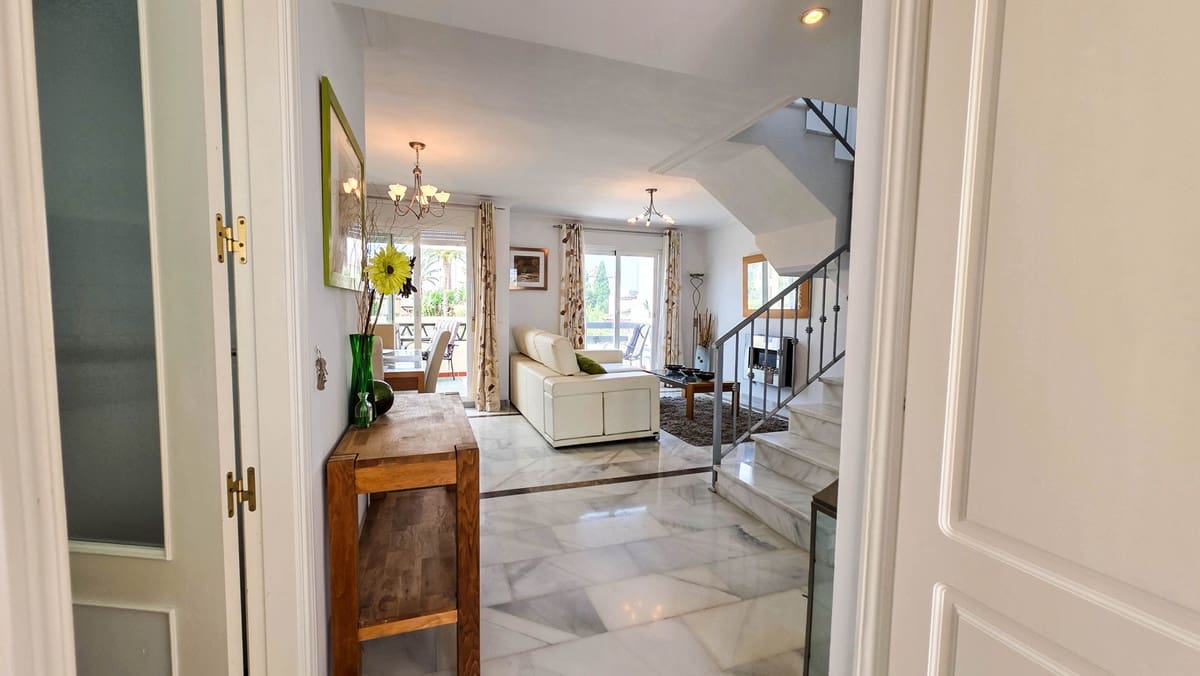3 slaapkamer Appartement te koop in Casares met zwembad - € 299.000 (Ref: 9978004)