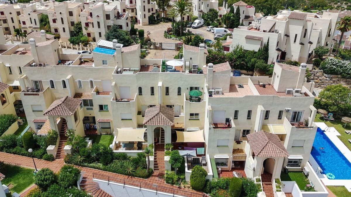 3 slaapkamer Appartement te koop in Casares met zwembad - € 299.000 (Ref: 9978004)