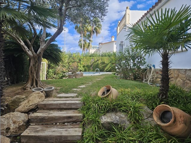 2 soverom Bungalow til salgs i Oliva Nova, Oliva - € 450 000 (Ref: 8782172)