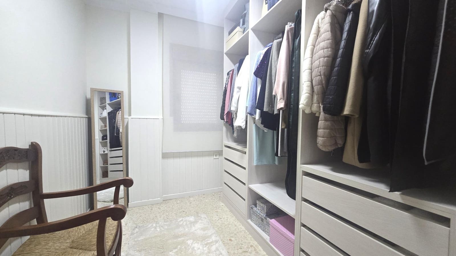 4 soveværelse Rækkehus til salg i La Linea de la Concepcion med garage - € 260.000 (Ref: 9228756)