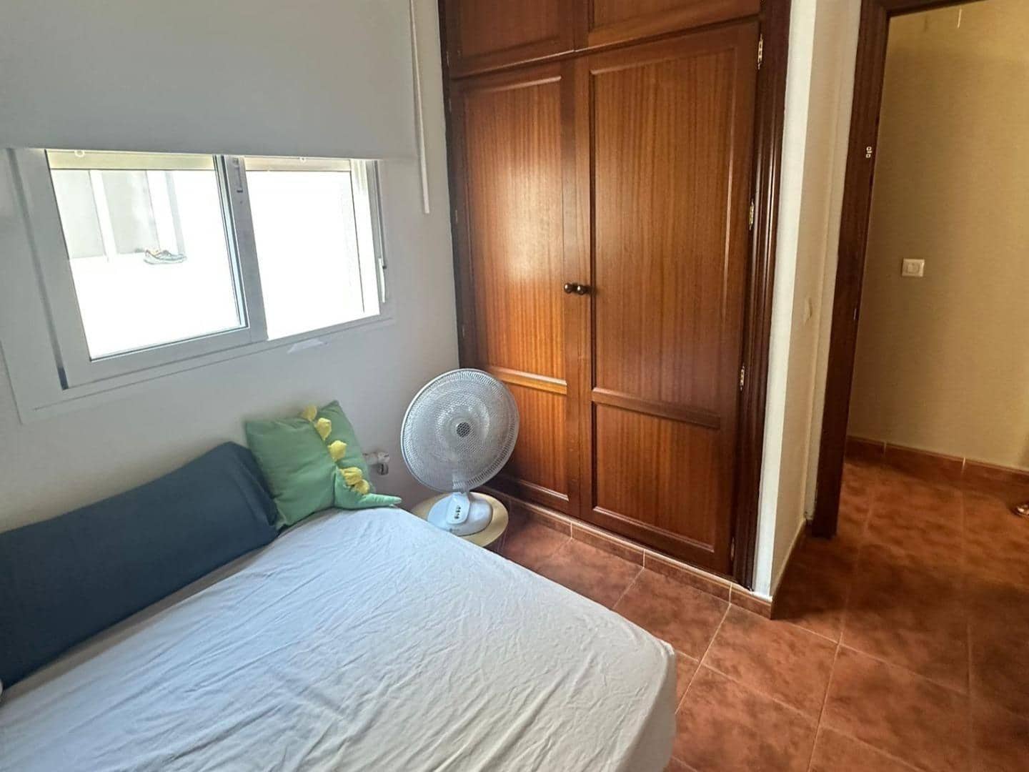 3 slaapkamer Rijtjeshuis te koop in La Linea de la Concepcion met garage - € 255.500 (Ref: 9262807)